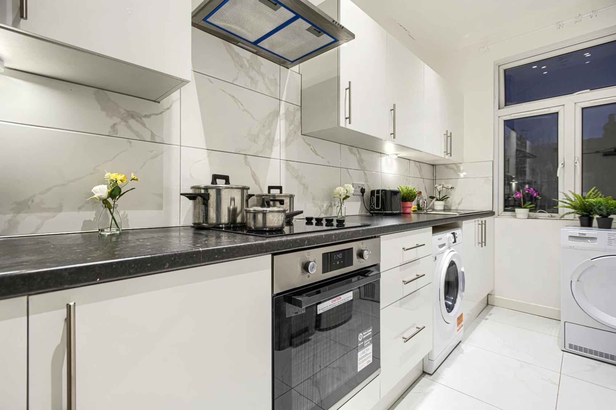 The Finsbury Deluxe Apartments London Exterior photo