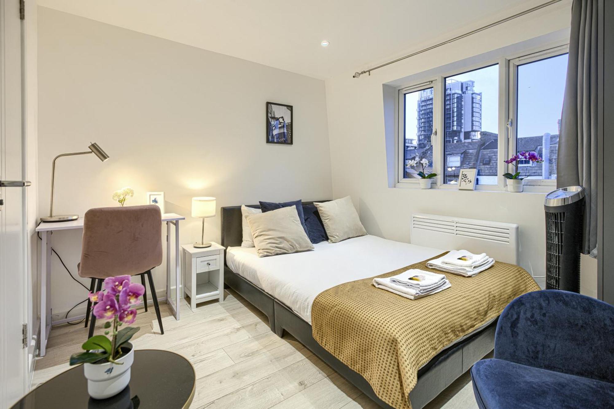 The Finsbury Deluxe Apartments London Room photo
