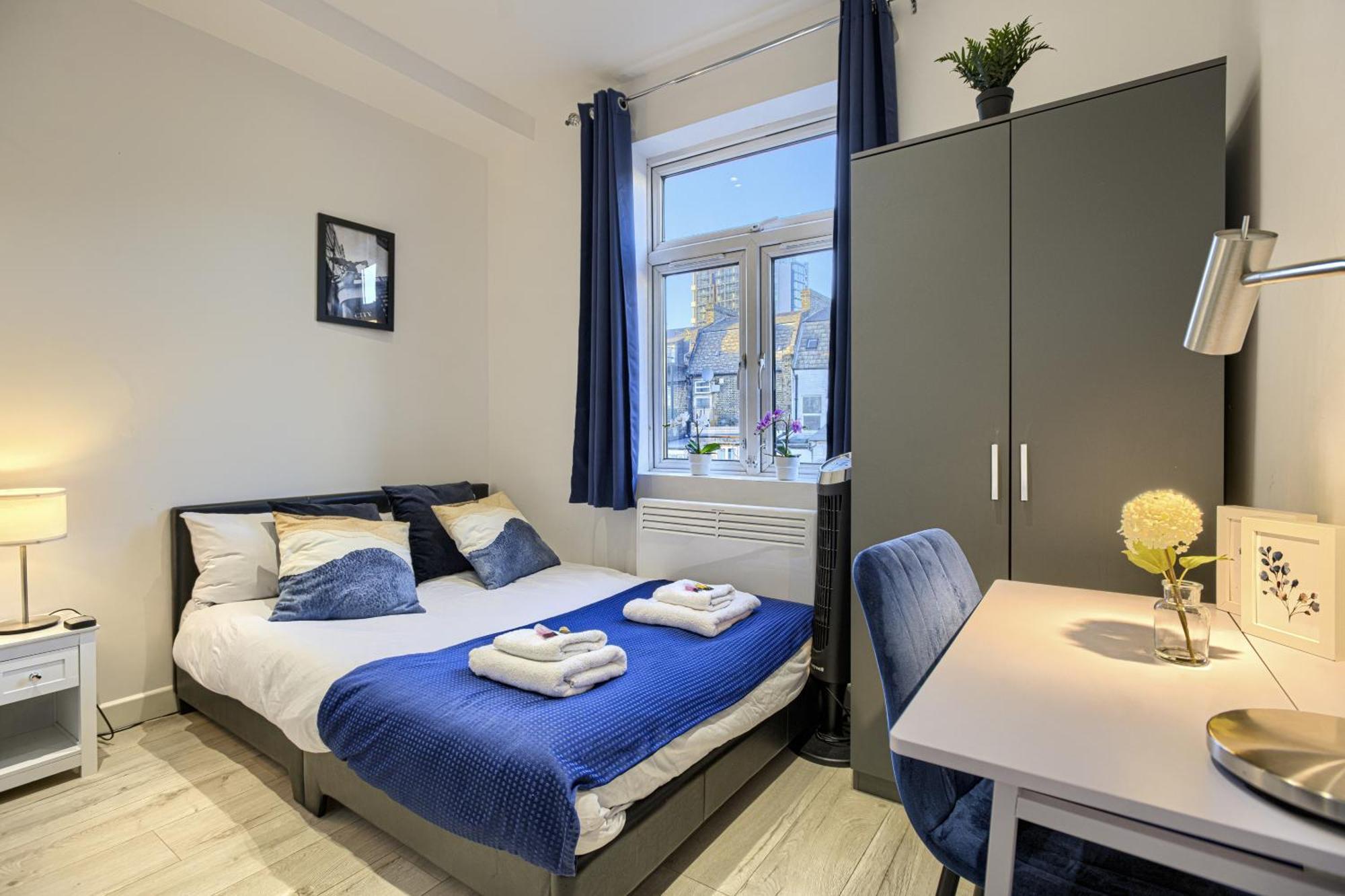 The Finsbury Deluxe Apartments London Room photo
