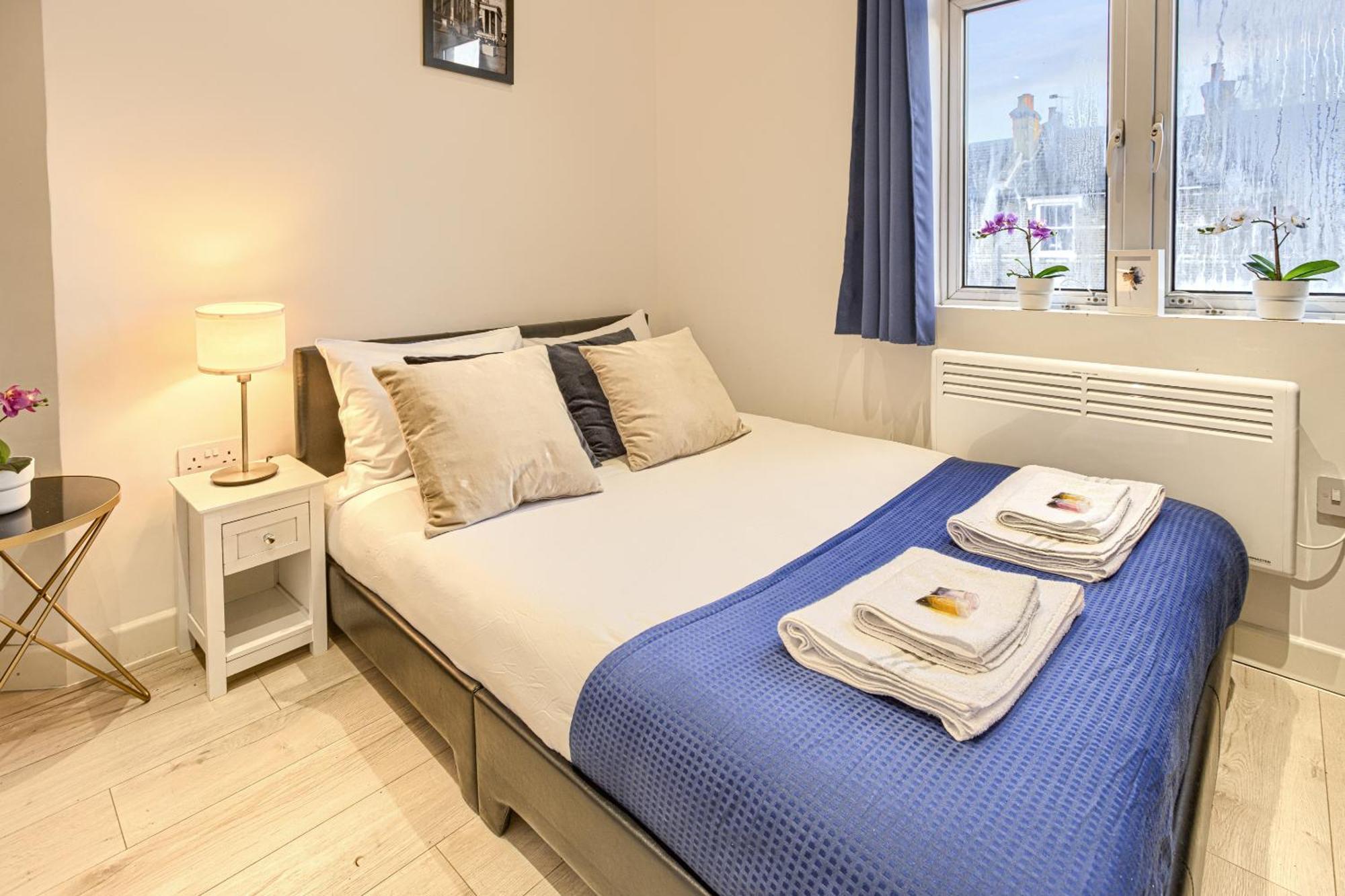 The Finsbury Deluxe Apartments London Room photo