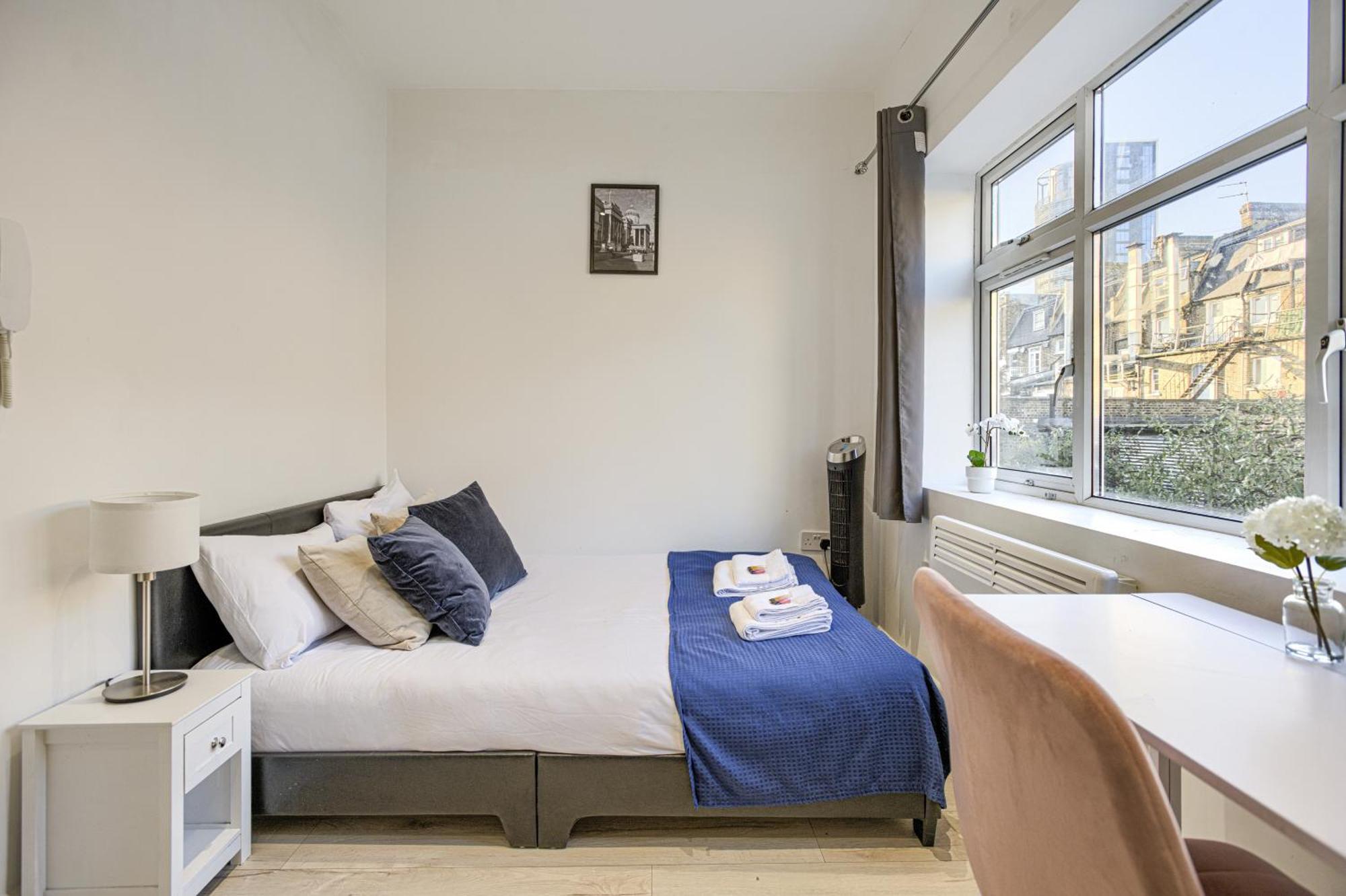 The Finsbury Deluxe Apartments London Room photo