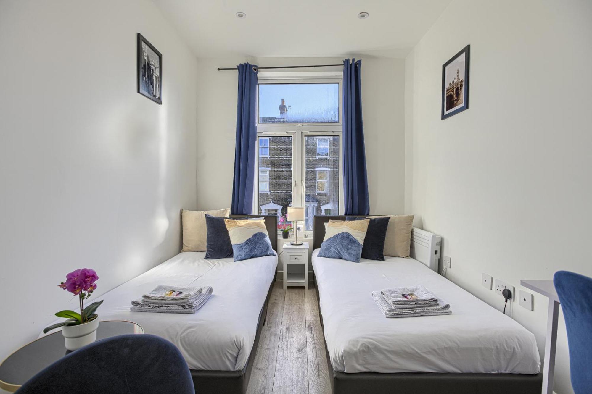 The Finsbury Deluxe Apartments London Exterior photo