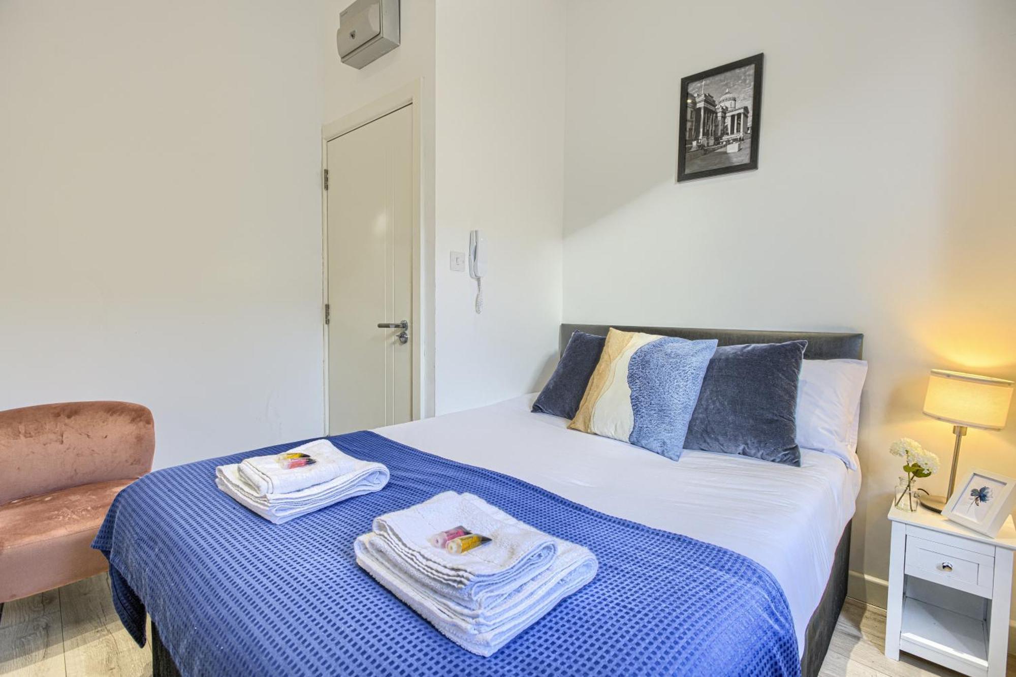 The Finsbury Deluxe Apartments London Exterior photo