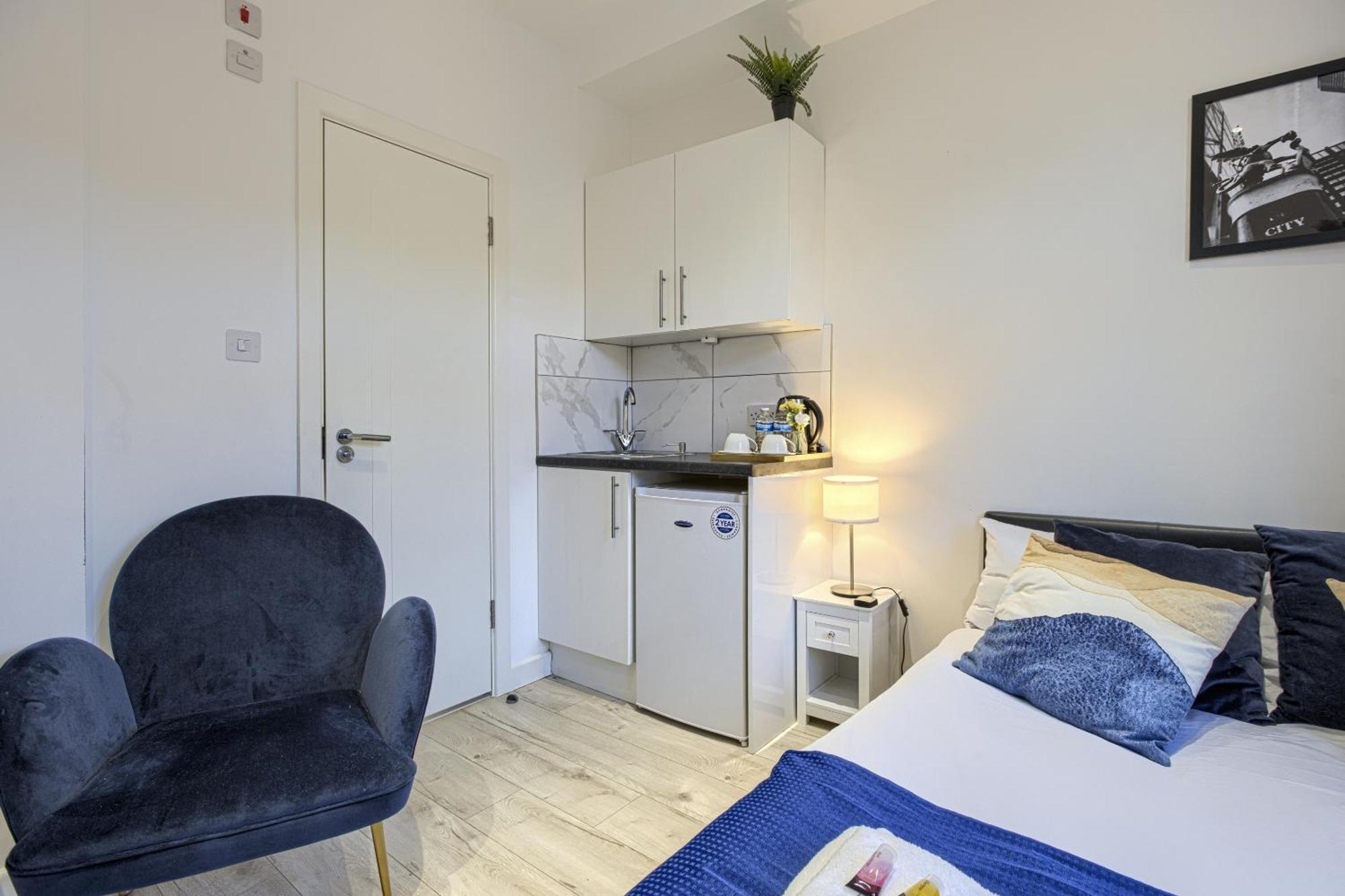 The Finsbury Deluxe Apartments London Room photo