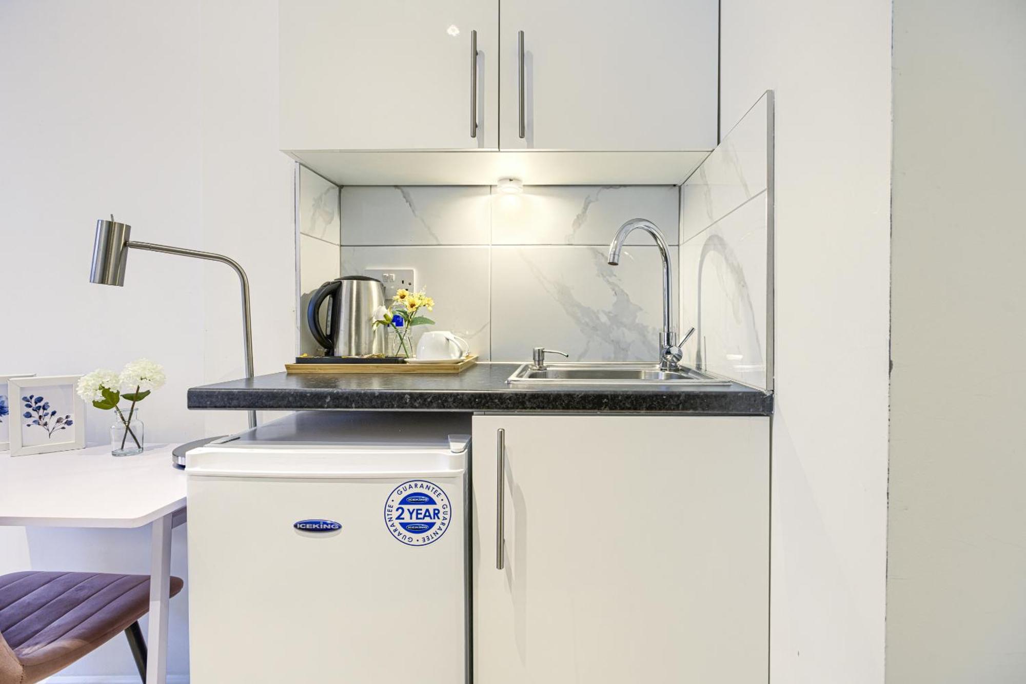 The Finsbury Deluxe Apartments London Room photo