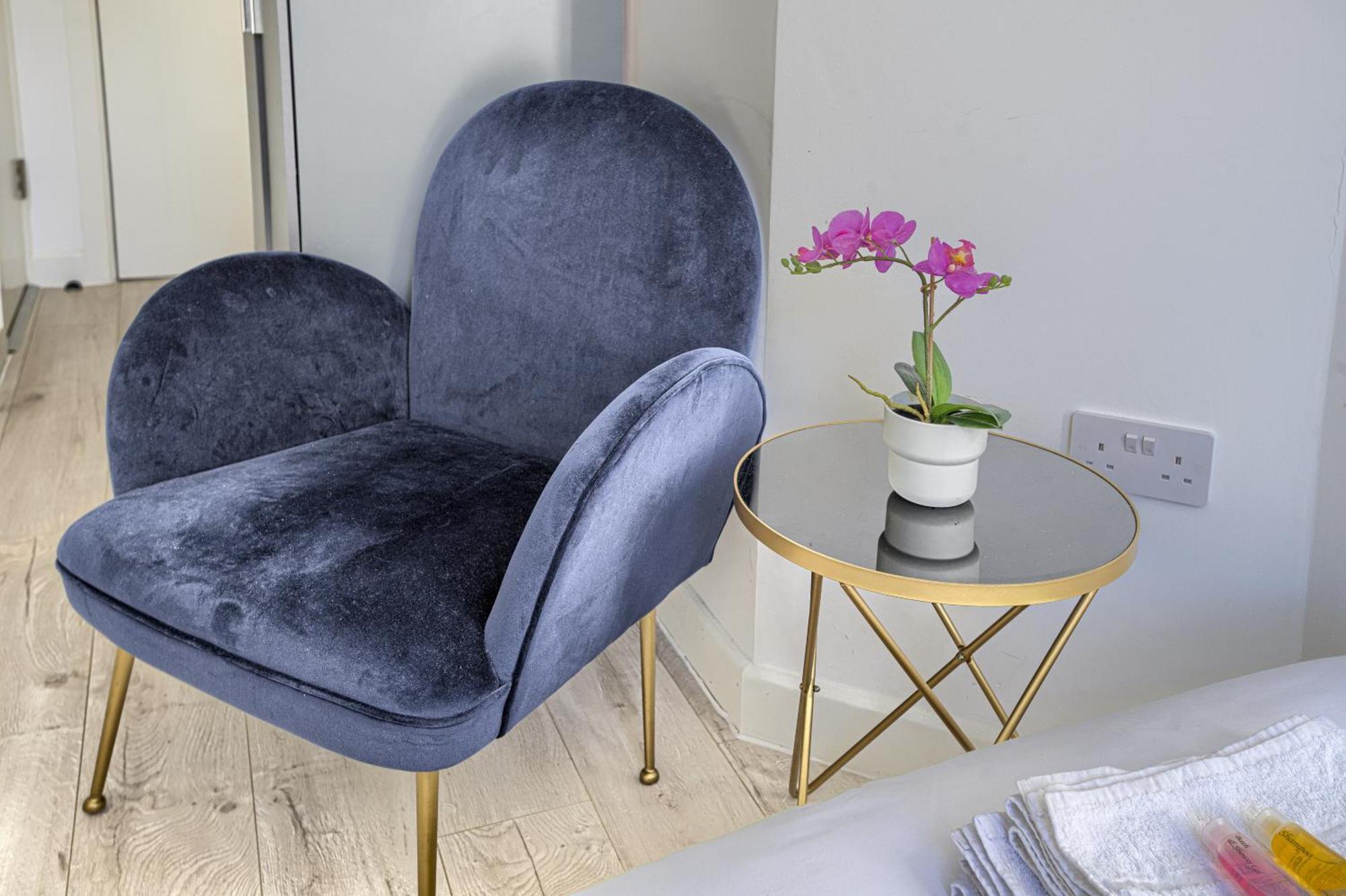 The Finsbury Deluxe Apartments London Room photo
