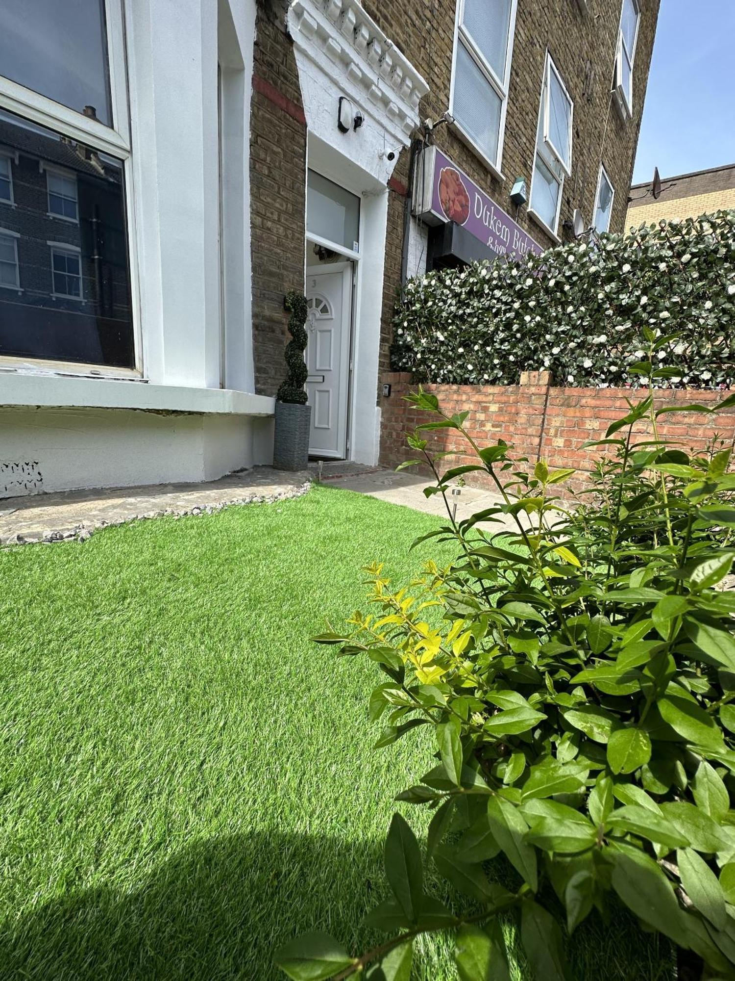 The Finsbury Deluxe Apartments London Exterior photo
